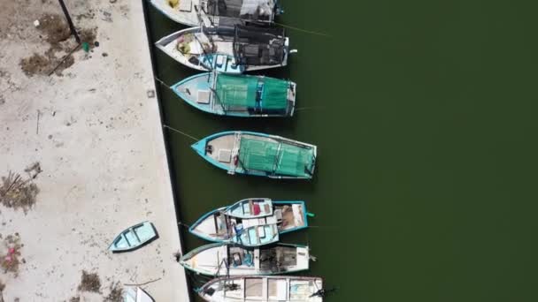 Aerial View Looking Straight Camera Showing Small Wooden Fishing Boats — Vídeo de Stock