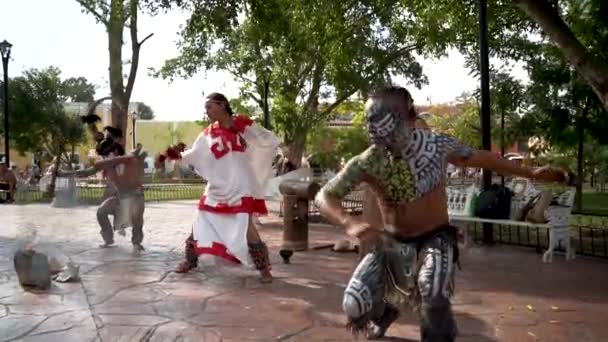 Slow Motion Mayan Aztec Dancers Performing Park Valladolid Yucatan Mexico — Video Stock