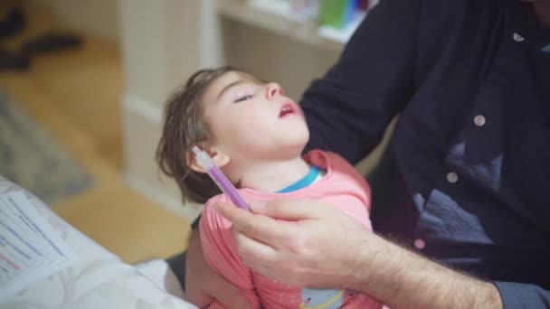 Father Feeding His Little Girl Cerebral Palsy Special Need His — Vídeos de Stock