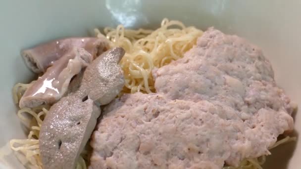 Thai Styled Tom Yum Noodles Contained Egg Noodles Minced Pork — Video