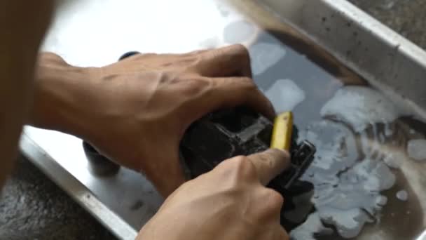 Close Footage Technician Working Motorcycle Brake Caliper Cleaning Process — Vídeo de Stock