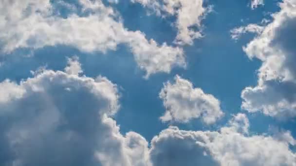 Fast Moving Clouds Front Blue Sky Sunbeams Timelapse Footage — Video