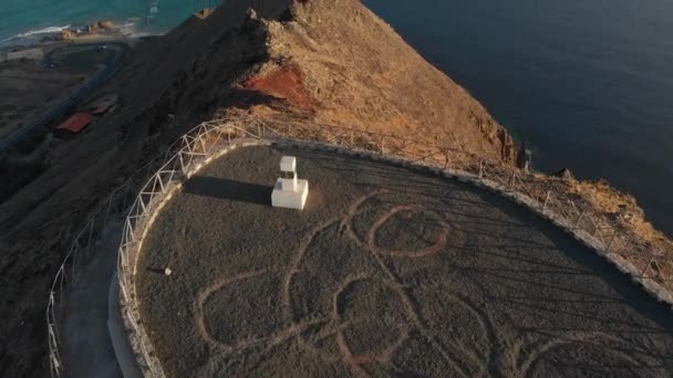 Aerial Tilt Flores Viewpoint Reveal Atlantic Islet Porto Santo Island — ストック動画
