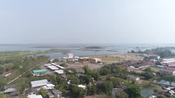 Aerial Footage Sakonnakorn City View Beautiful Nong Han Lake — Wideo stockowe