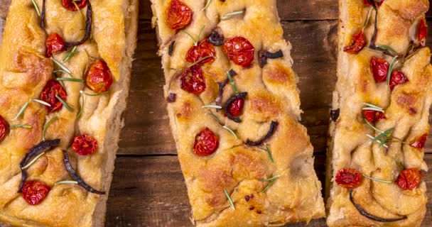 Traditional Italian Focaccia Pepperoni Cherry Tomatoes Black Olives Rosemary Onion — Stock video
