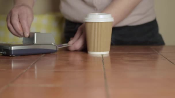 Hand Paying Card Take Out Coffee Cup Wide Shot — 图库视频影像