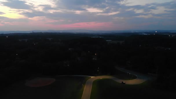 July 4Th Fireworks Sunset Mountains Woodstock Cherokee County Georgia Aerial — Stock video