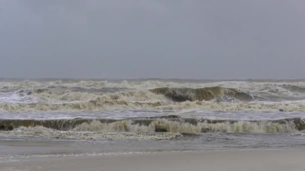 Violent Ocean Waves Tropical Storm Crash Beach — Stock video