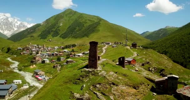 Medival Stone Tower House Buildings Caucasus Nature Mountains Rivers Valleys — Stockvideo