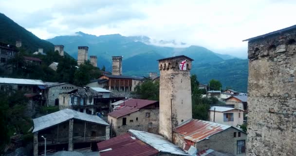 Mestia Village Town Historickou Tradiční Obranné Kamenné Věže Dům Architektura — Stock video