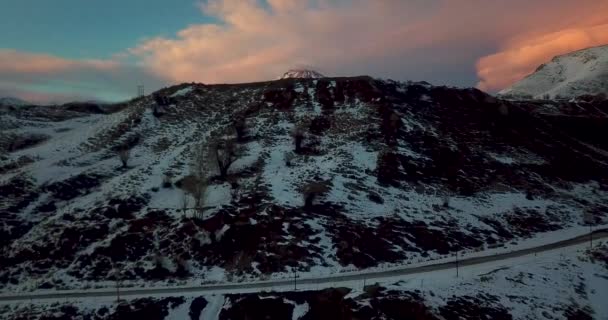 Rising Drone Shot Cold Sunset Golden Time Winter Village Road — Vídeos de Stock