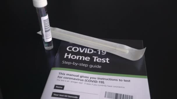 Corona Covid Virüsü Için Evde Test Kiti Rehber Test Tüpü — Stok video