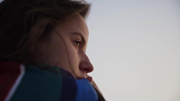 Young Woman Looking Thoughtful Positioned Left Frame Copy Space Advertising — Vídeo de Stock