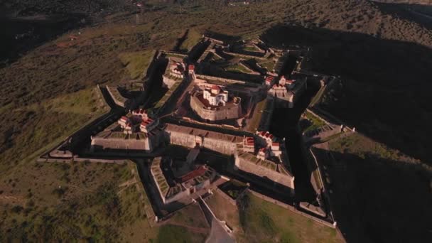 Die Festung Nossa Senhora Graa Bei Sonnenuntergang Mit Goldenem Licht — Stockvideo