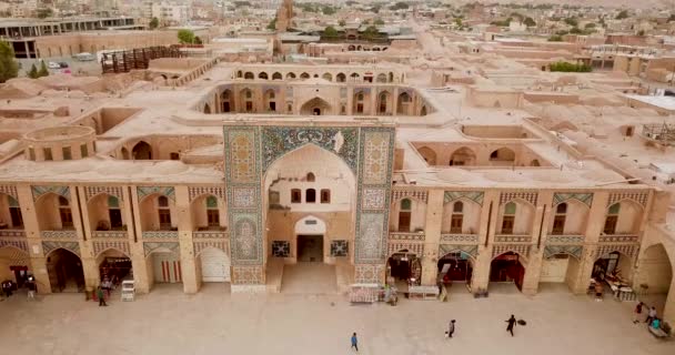 Classic Design Old Islamic Ganjali Khan Vakil Complex Bazaar Entrance — Stock video