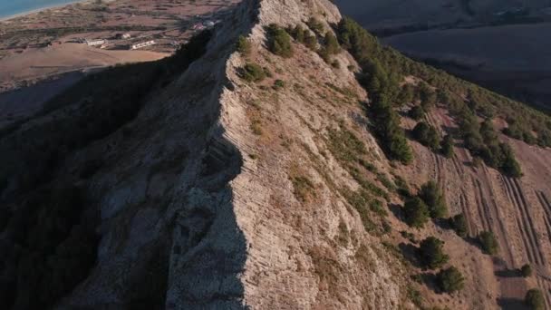 Sensational Flight Ana Ferreira Ridge Peak Mountain Island Porto Santo — 비디오