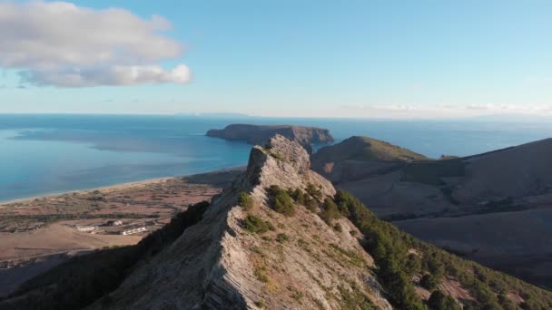 Impressive Flight Ana Ferreira Ridge Peak Mountain Island Porto Santo — Stock video