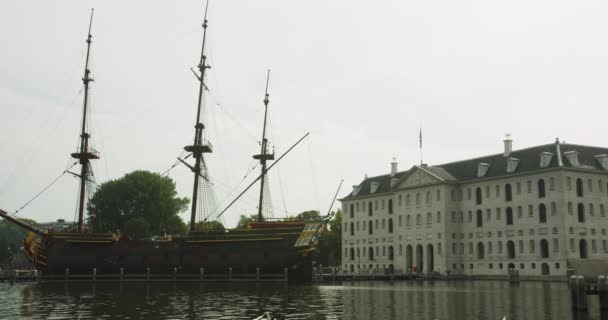 Replica Amsterdam Ship Moored National Maritime Museum Amsterdam Netherlands Full — Video Stock