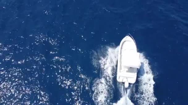 White Speed Boat Sailing Blue Water Castellammare Gulf Scopello Trapani — Stockvideo