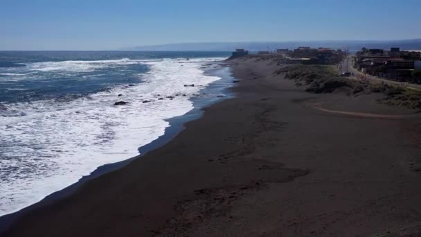 Infiernillo Beach Aerial View Black Sand Beach Sunny Day Drone — 비디오