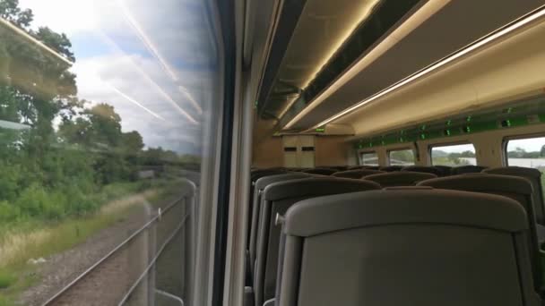 Een Blik Een Lege Britse Trein Die Reist Met Uitzicht — Stockvideo