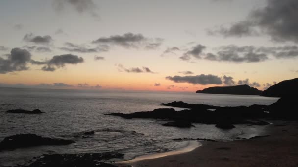 Espetacular Voo Pôr Sol Acima Praia Areia Calheta Direcção Belas — Vídeo de Stock