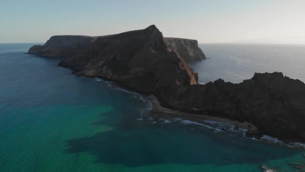 Breathtaking Scenic Summer Flight Turquoise Ocean Sea Waves Rolling Calheta — Stockvideo