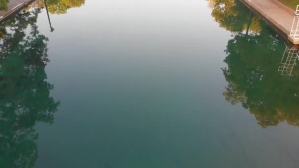 Top Shot Crystal Clear Waters Barton Springs Pool Slow Pan — Αρχείο Βίντεο