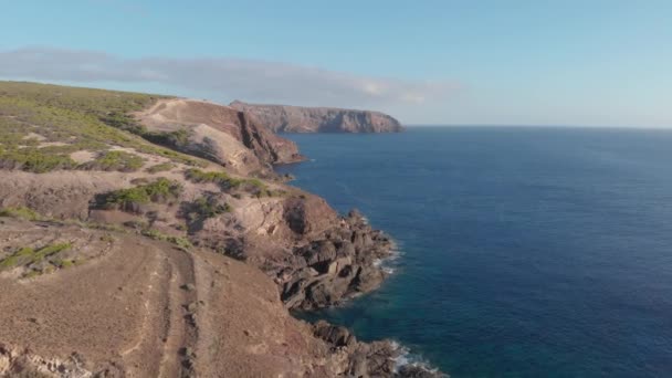 Morenos Shoreline Rocky Cliffs Islands Distance — Vídeo de Stock