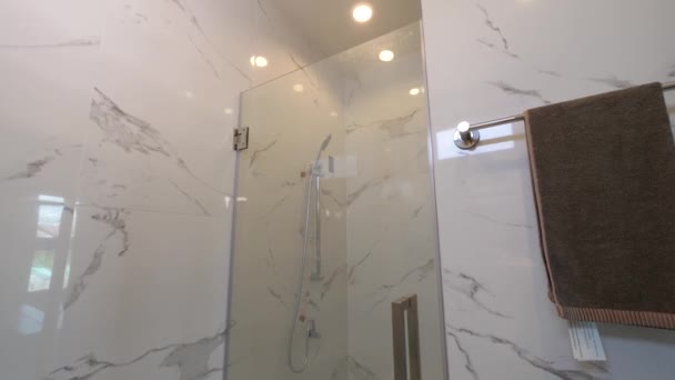 Krásná Koupelna Dekorace Nápad Sprchou Box — Stock video