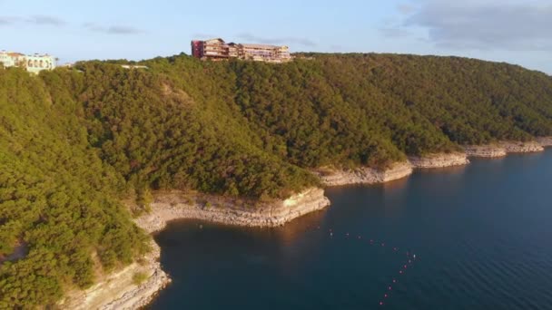 Aerial Shot Swimming Hole Right Oasis Lake Travis Austin Texas — Stockvideo