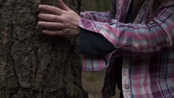 Woman Hugging Tree Forest Medium Shot — Stockvideo
