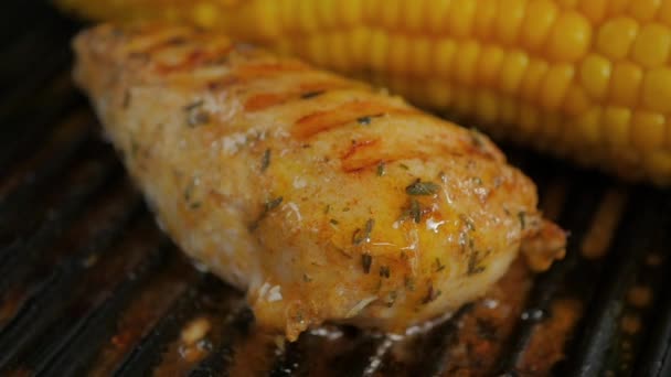 Deliciously Seasoned Chicken Breast Hot Iron Grill Pan Burn Marks — Stockvideo