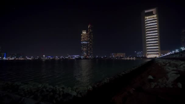 Corniche Abu Dhabi Night Scene Relax Steady Shot Landscape — Stockvideo