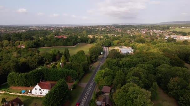 Ηνωμένο Βασίλειο Kent Countryside Drone Πλάνα Εναέρια Πλάνα Όμορφα Δέντρα — Αρχείο Βίντεο