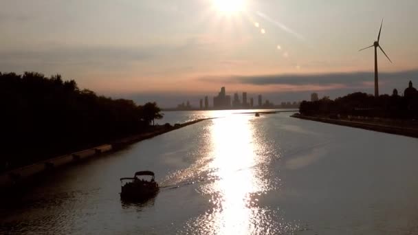 Ontario Place Landscape Boating Sunset Handheld — Stockvideo