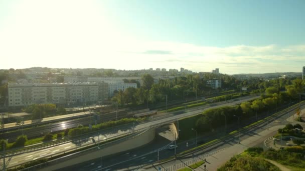 Few Vehicles Driving City Road Sunny Day Pandemic Coronavirus Gdynia — 图库视频影像