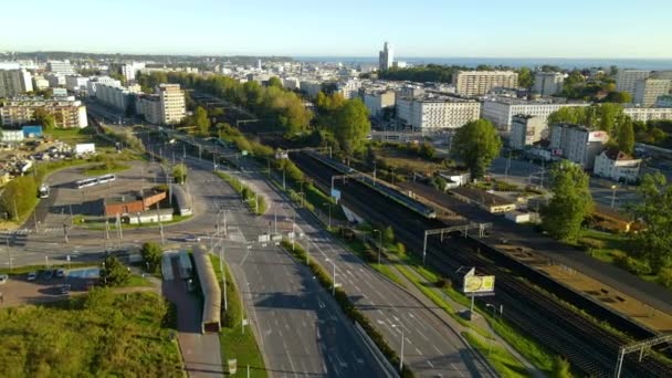 Aerial Flyover Gdynia City Sunny Day Driving Cars Main Road — Stockvideo