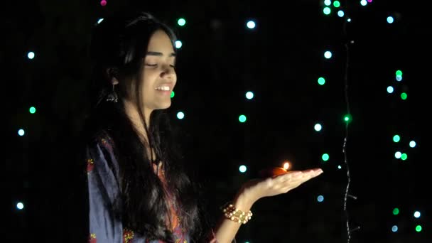 Indian Girl Diwali Diya Oil Lamp Girl Holding Diva Bokeh — Stock videók