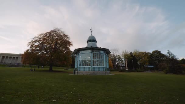 Western Park Band Stand Landmark Autumn Season University Sheffield Campus — Stockvideo