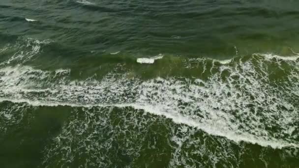 Green Ocean Waves Crash Shore Shot Drone Aerial — Stock video