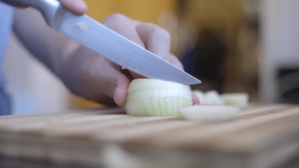 Static Shot Man Skill Chopping Onions — Stockvideo