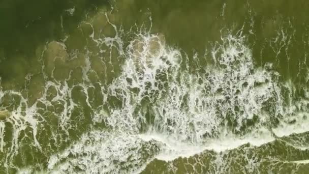 Foamy Waves Baltic Sea Splashing Sandy Shore Wladyslawowo Kashubia Poland — 비디오