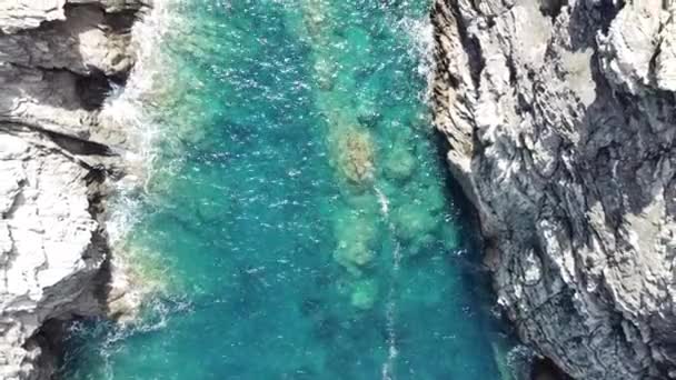 View Beautiful Crevice Crystal Clear Water Sardinia Stintino — Stockvideo