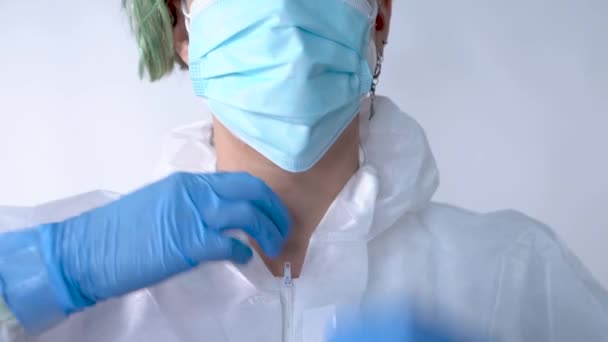 Young Female Doctor Putting Hood Her Ppe Suit Start Fighting — Vídeo de Stock