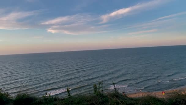 Pôr Sol Sobre Belas Águas Costeiras Azuis Jastrzbia Gra — Vídeo de Stock