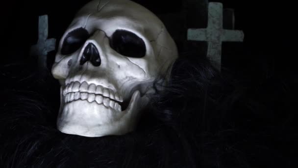 Human Glowing Skull Creepy Background Medium Panning Shot — Vídeo de stock