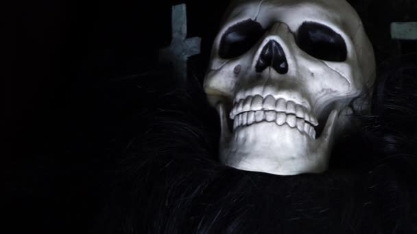 Human Skull Creepy Background Medium Zoom Shot — Vídeo de stock
