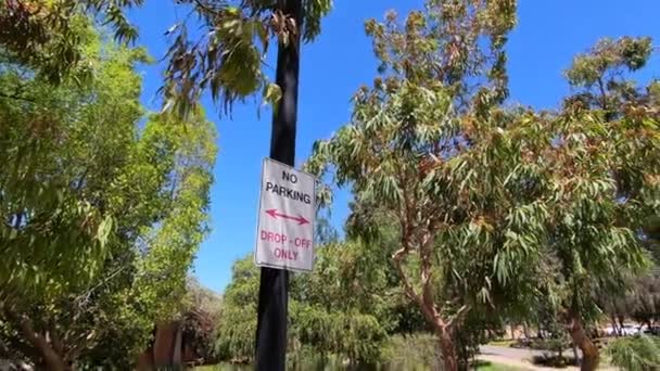 Drop Sign Grounds Broken Hill Base Hospital — Stock video