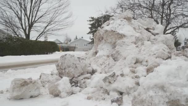 High Snowbanks Residential Neighbourhood Winter — Stock videók